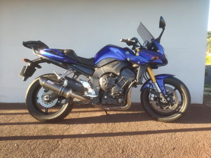 YAMAHA FZ1 FAZER 4