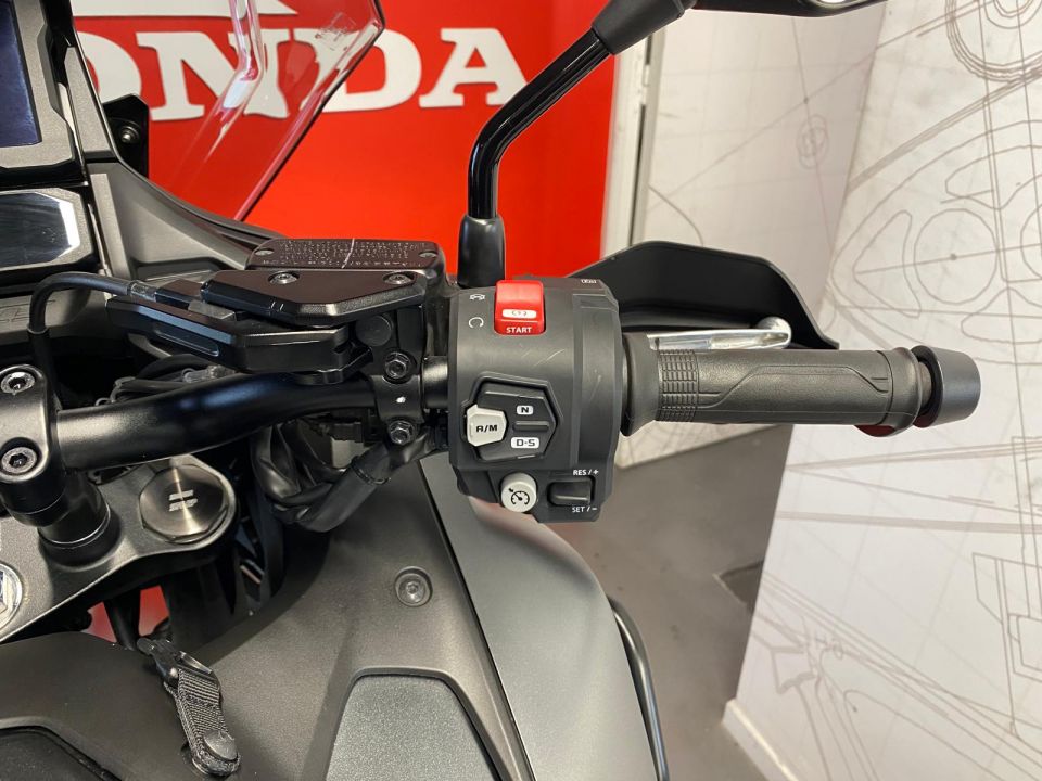 HONDA NT 1100 DCT 4