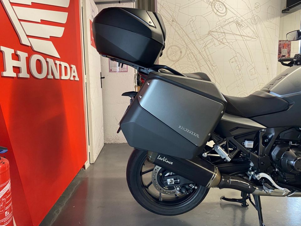 HONDA NT 1100 DCT 4