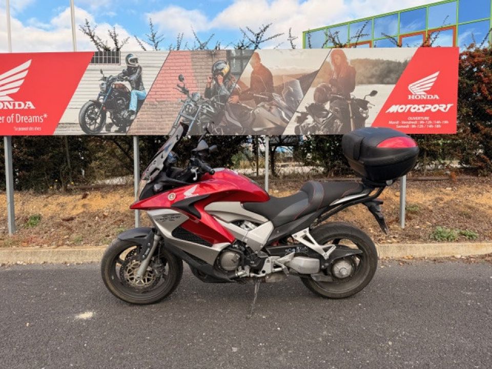 HONDA VFR800X 4