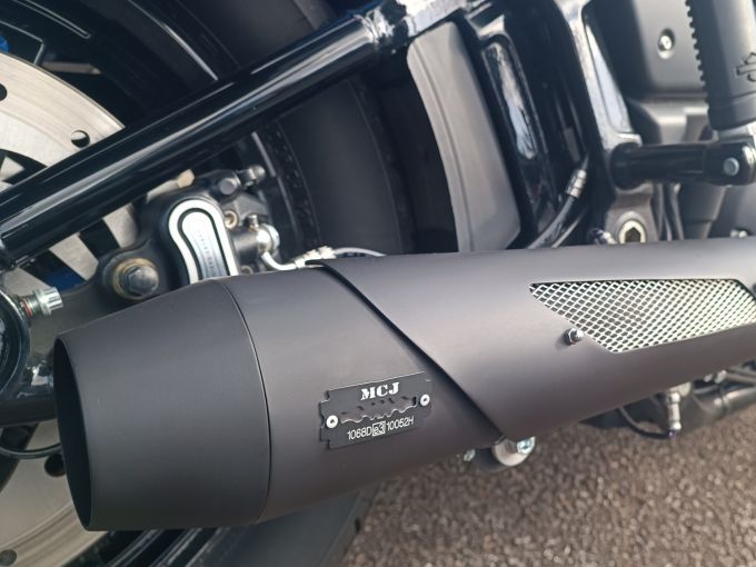 HARLEY-DAVIDSON SOFTAIL STREET BOB 1868 4