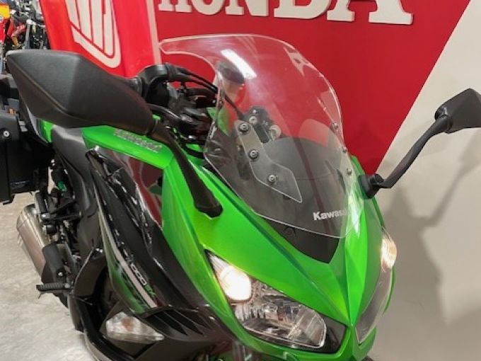 KAWASAKI NINJA 1000 SX TOURER 4