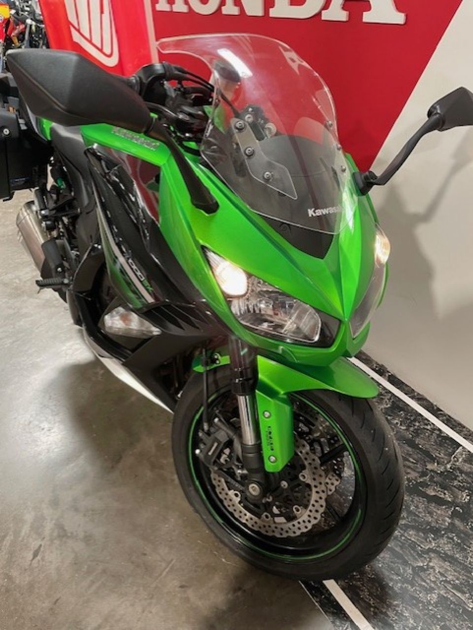 KAWASAKI NINJA 1000 SX TOURER 4