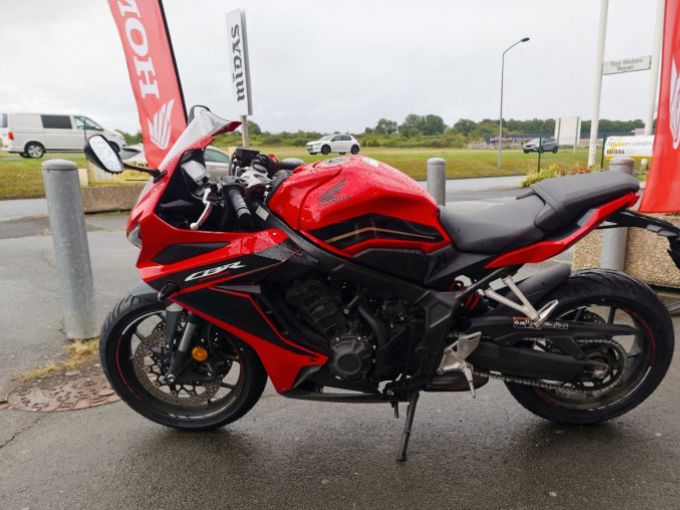 HONDA CBR650R 4