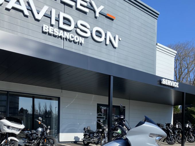 HARLEY-DAVIDSON TOURING ROAD GLIDE 1923 4