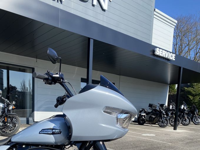 HARLEY-DAVIDSON TOURING ROAD GLIDE 1923 4