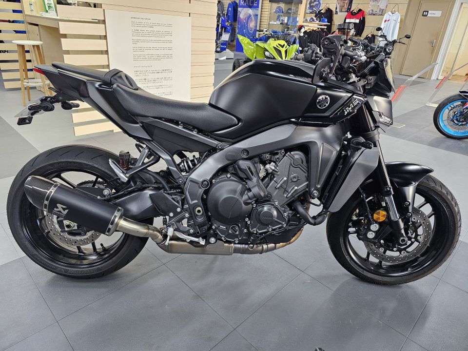 YAMAHA MT-09  Y-AMT 4