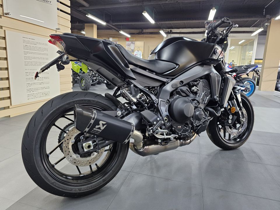 YAMAHA MT-09  Y-AMT 4