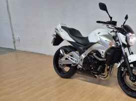 SUZUKI GSR 600 - 2009