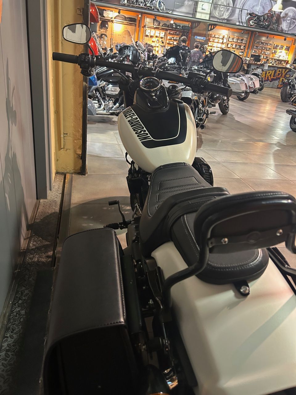 HARLEY-DAVIDSON SOFTAIL FAT BOB 1868 4