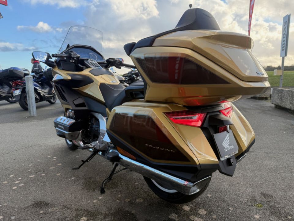 HONDA GoldWing Touring DCT Airbag 4