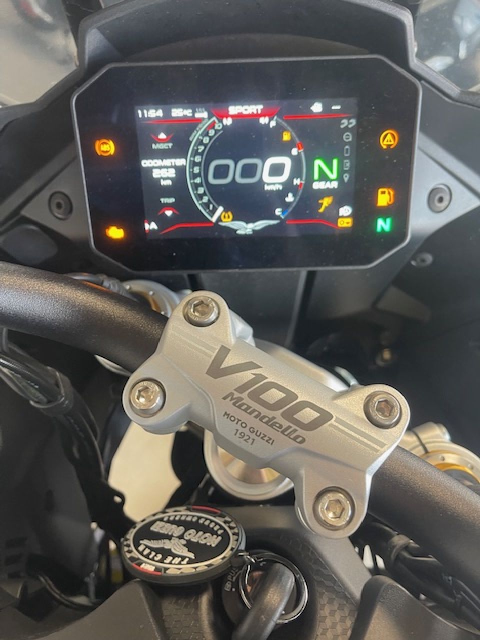 MOTO GUZZI V100  MANDELLO 4