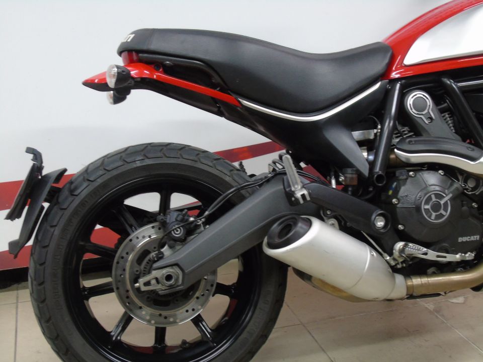 DUCATI SCRAMBLER 800 ABS 4