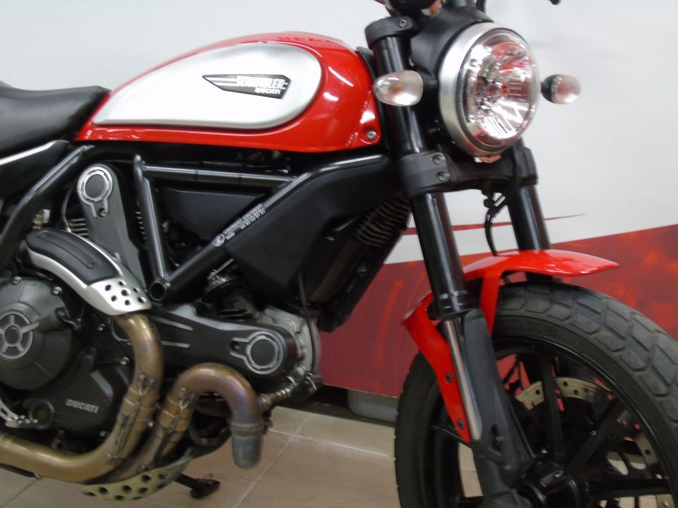 DUCATI SCRAMBLER 800 ABS 4