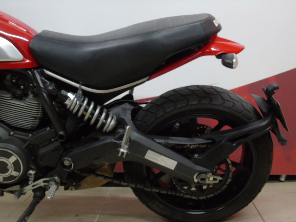 DUCATI SCRAMBLER 800 ABS 4