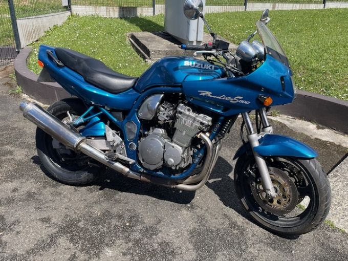 SUZUKI GSF 600 S BANDIT 4