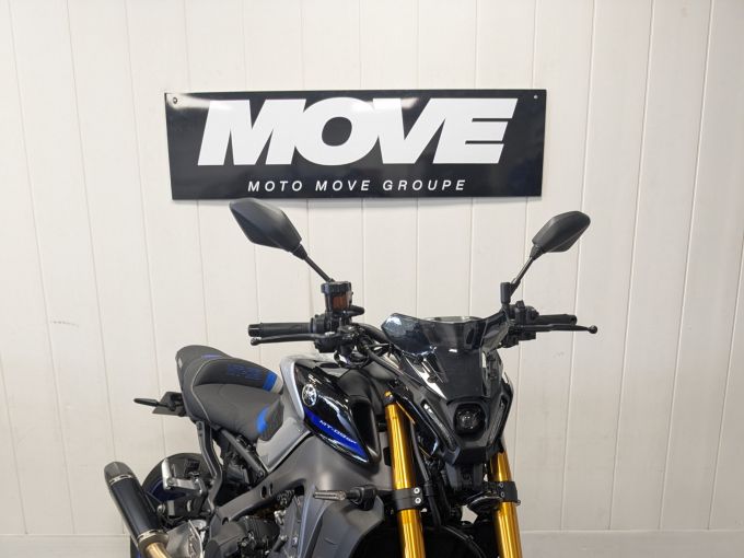 YAMAHA MT-09 4