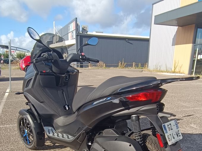 PIAGGIO MP3 310 HPE SPORT 4