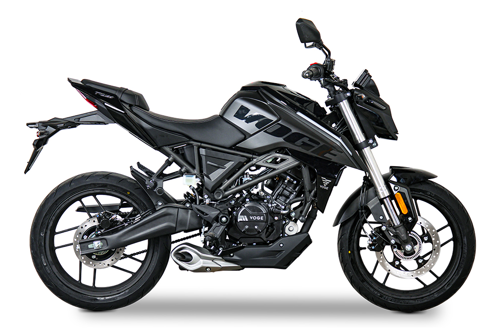 VOGE 125 R 2024 125 cm3 moto roadster 152 km 63170 Aubiere