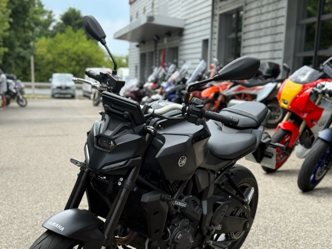 YAMAHA MT-07 Y-AMT 4