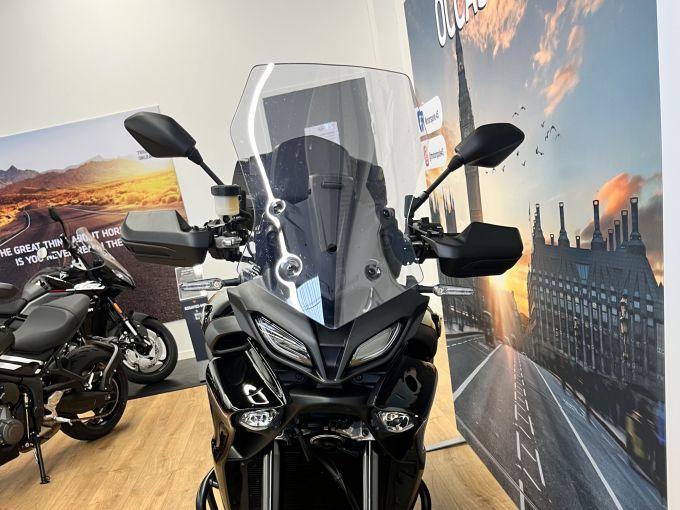 YAMAHA TRACER 9 4