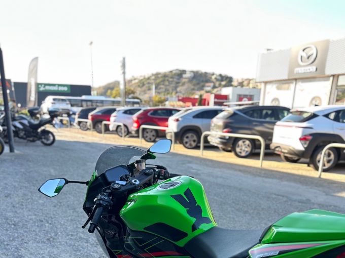KAWASAKI ZX-6R 636 4
