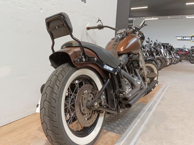 HARLEY-DAVIDSON SOFTAIL SLIM 4