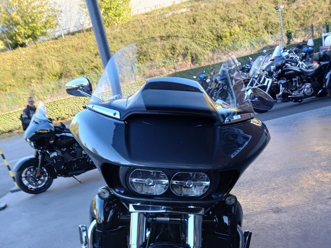 HARLEY-DAVIDSON TOURING ROAD GLIDE 1800 ULTRA CVO 4
