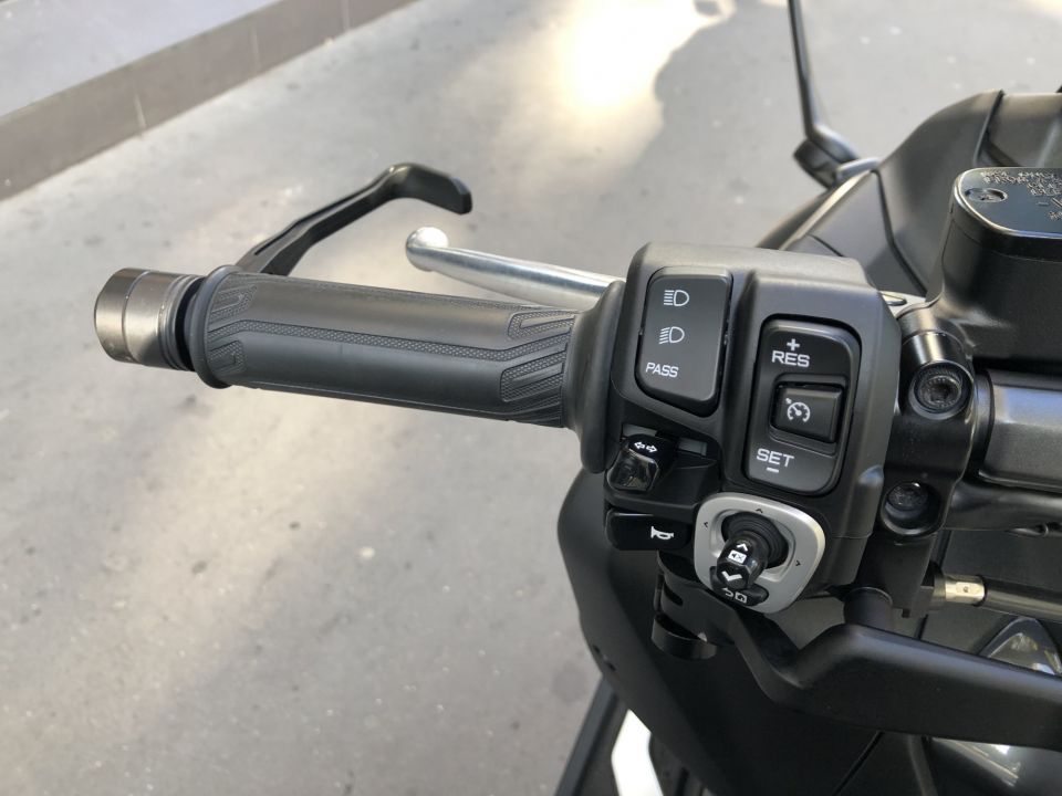 YAMAHA XP T-MAX 560 TECH MAX 4