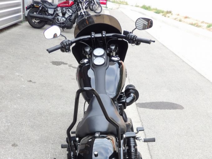 HARLEY-DAVIDSON DYNA LOW RIDER 1800 S 4