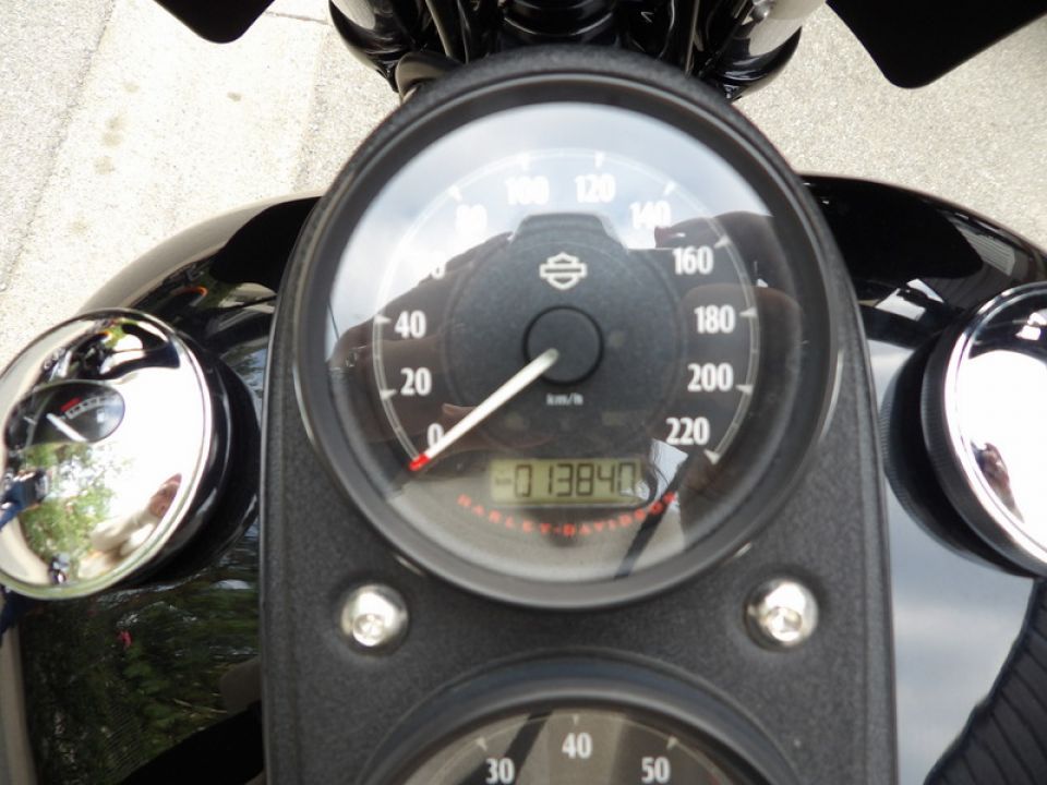 HARLEY-DAVIDSON DYNA LOW RIDER 1800 S 4