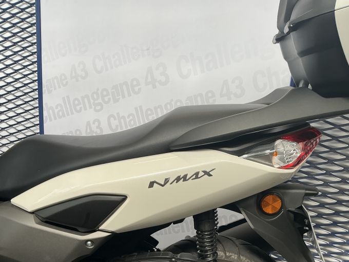 YAMAHA NMAX 125 4