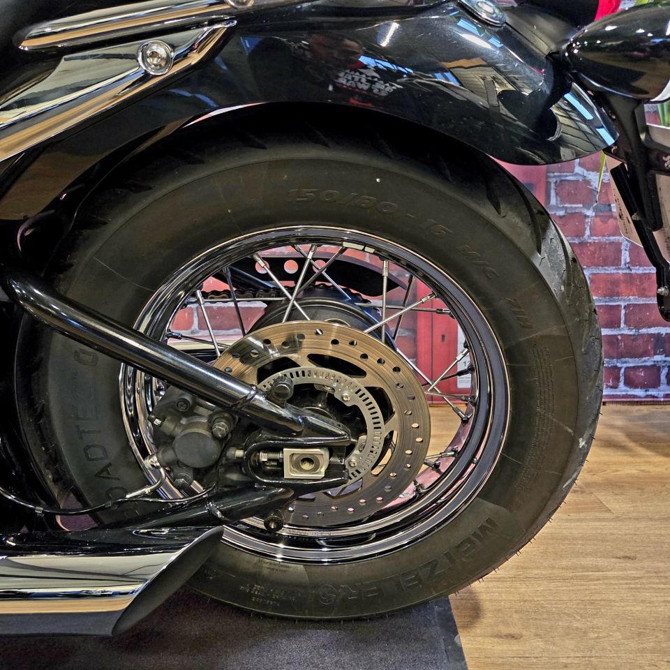 TRIUMPH BONNEVILLE SPEEDMASTER 1200 4