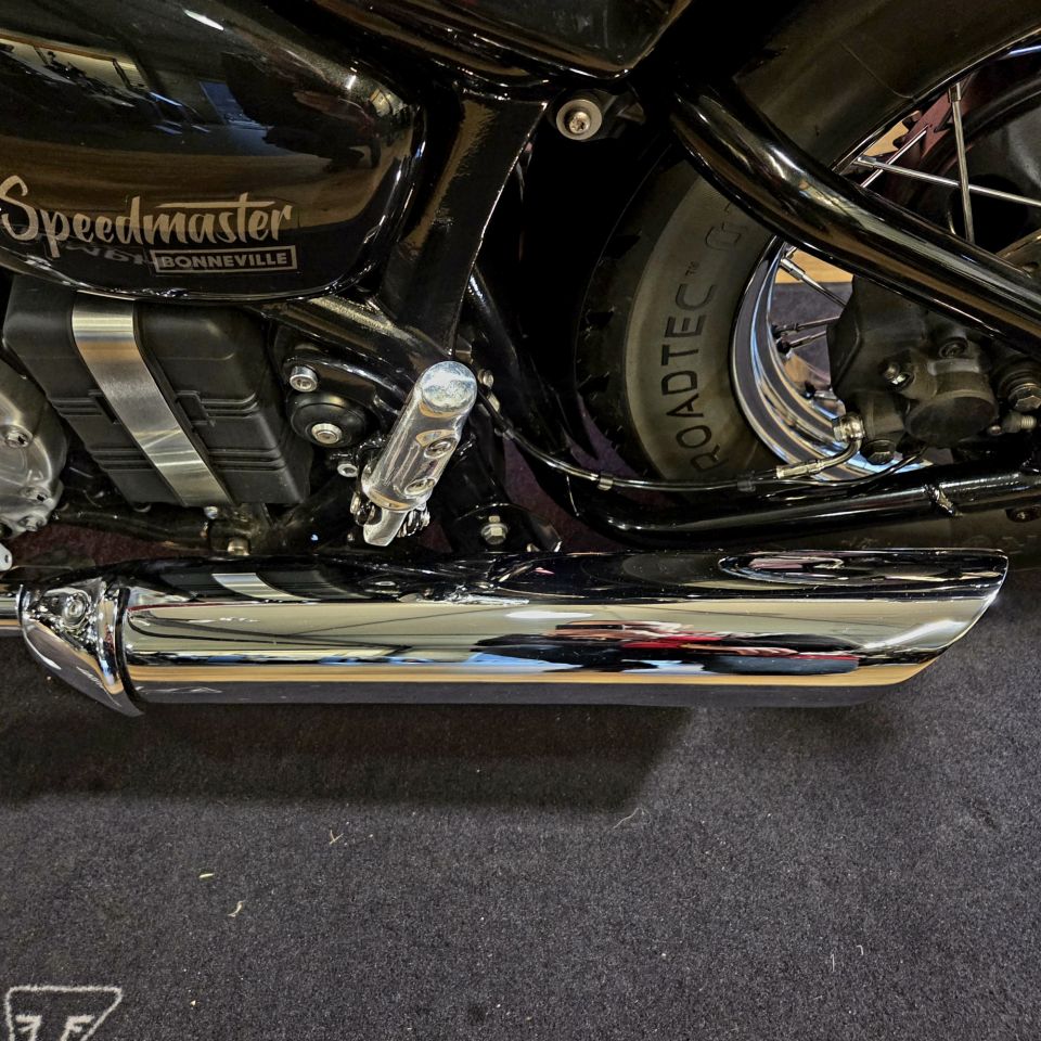 TRIUMPH BONNEVILLE SPEEDMASTER 1200 4