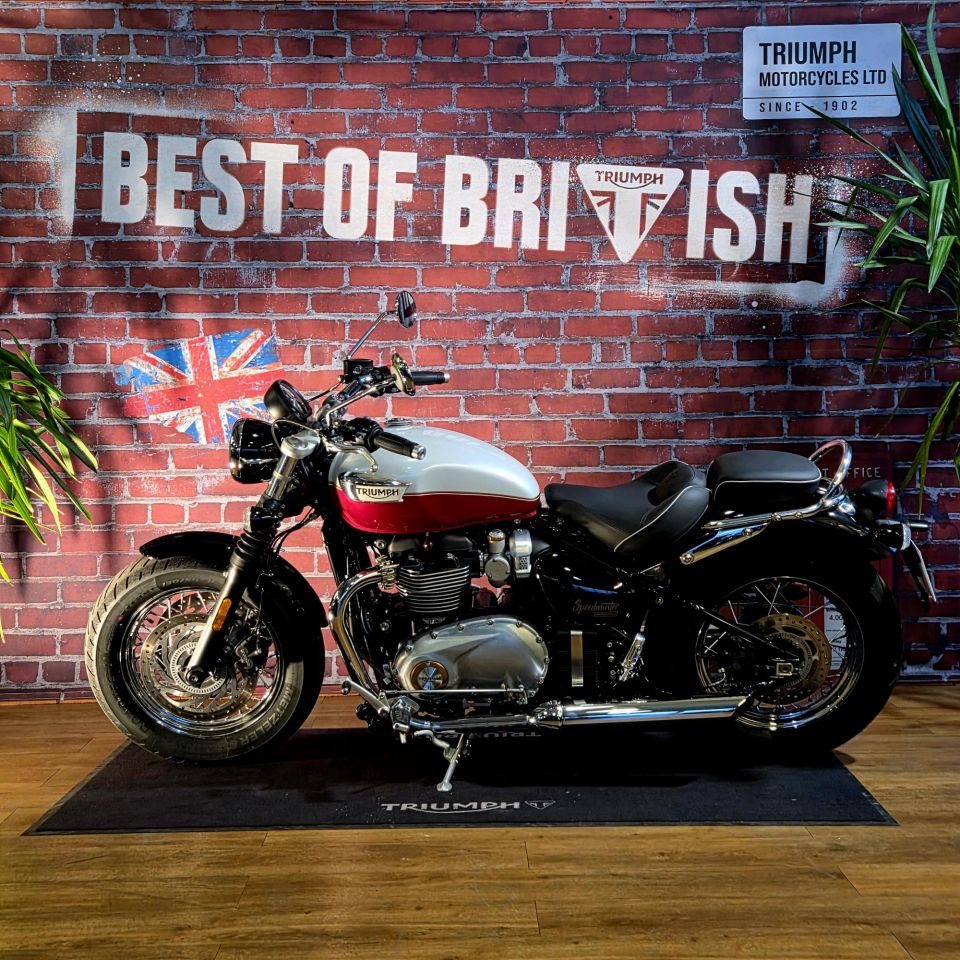 TRIUMPH BONNEVILLE SPEEDMASTER 1200 4