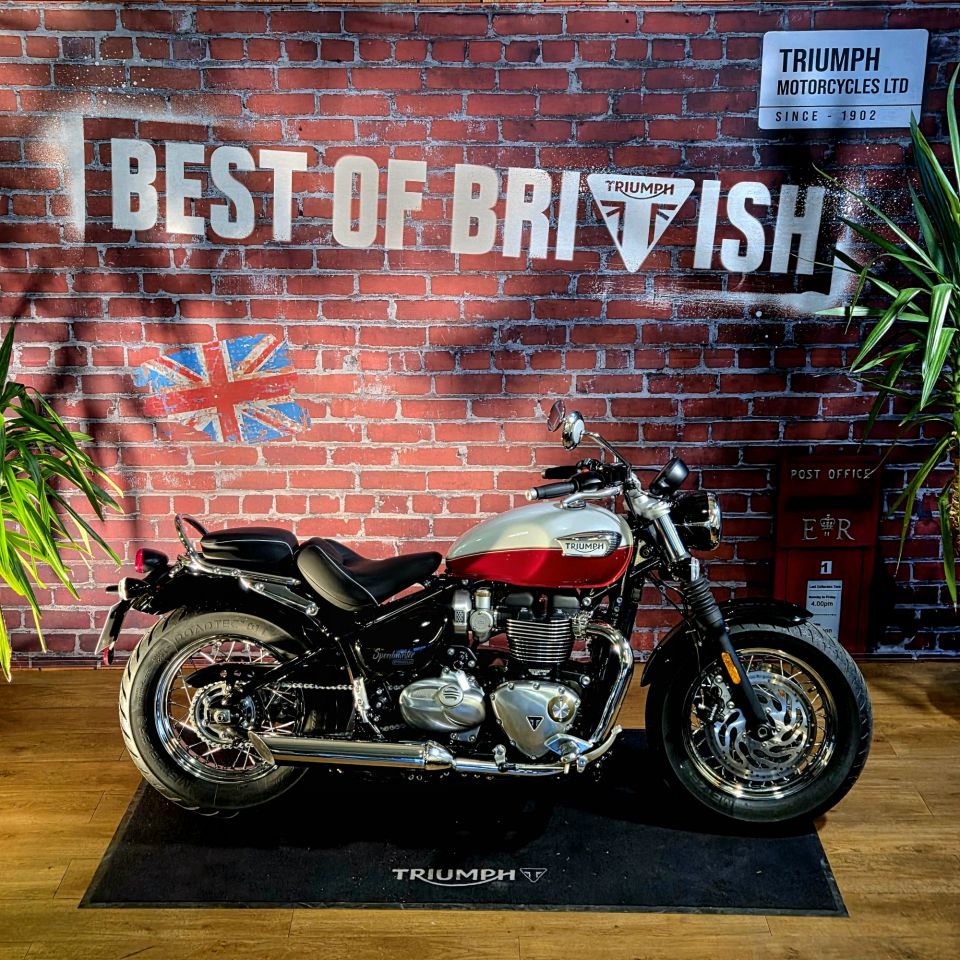 TRIUMPH BONNEVILLE SPEEDMASTER 1200 4