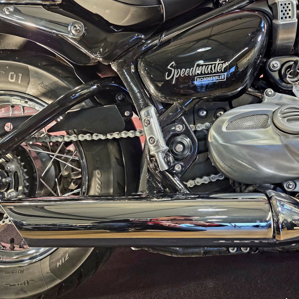 TRIUMPH BONNEVILLE SPEEDMASTER 1200 4