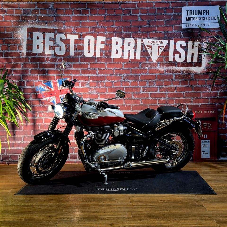 TRIUMPH BONNEVILLE SPEEDMASTER 1200 4