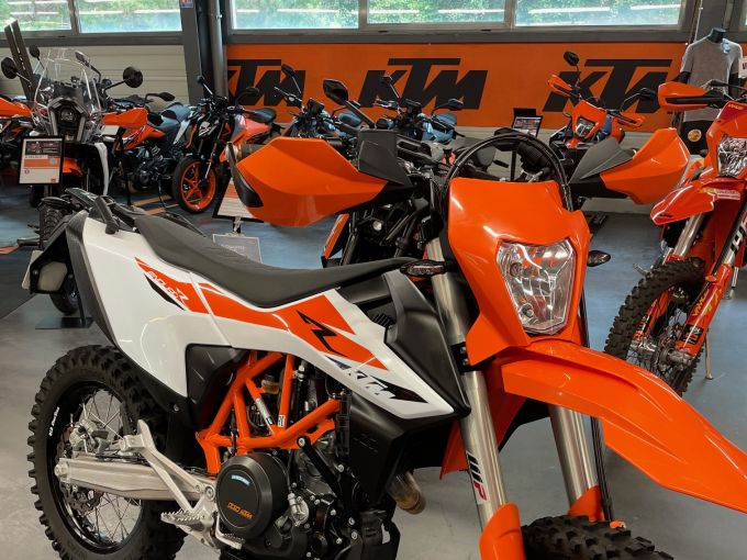 KTM 690 ENDURO R 4