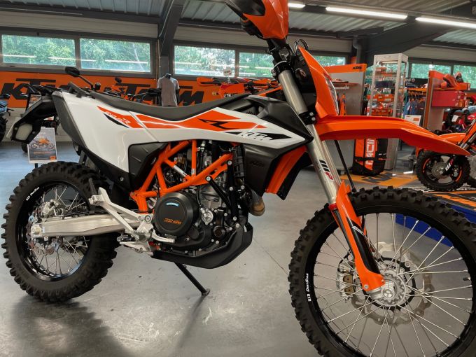 KTM 690 ENDURO R 4