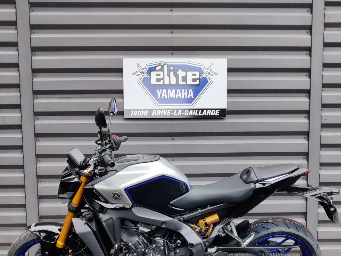 YAMAHA MT-09 SP 4