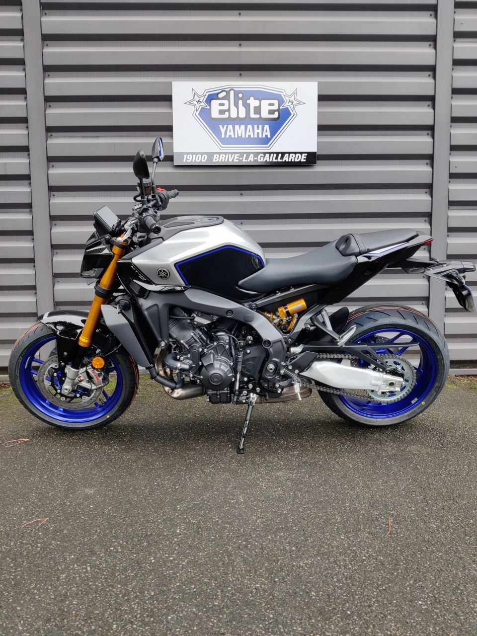 YAMAHA MT-09 SP 4