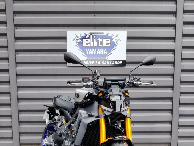 YAMAHA MT-09 SP 4