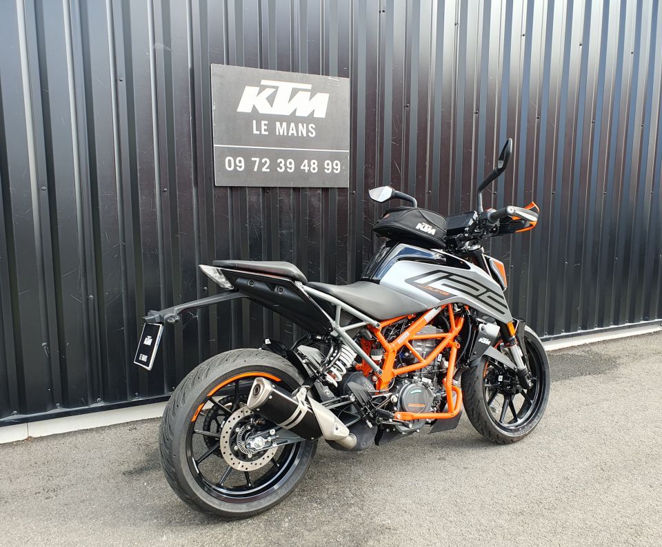 KTM 125 DUKE ABS 4