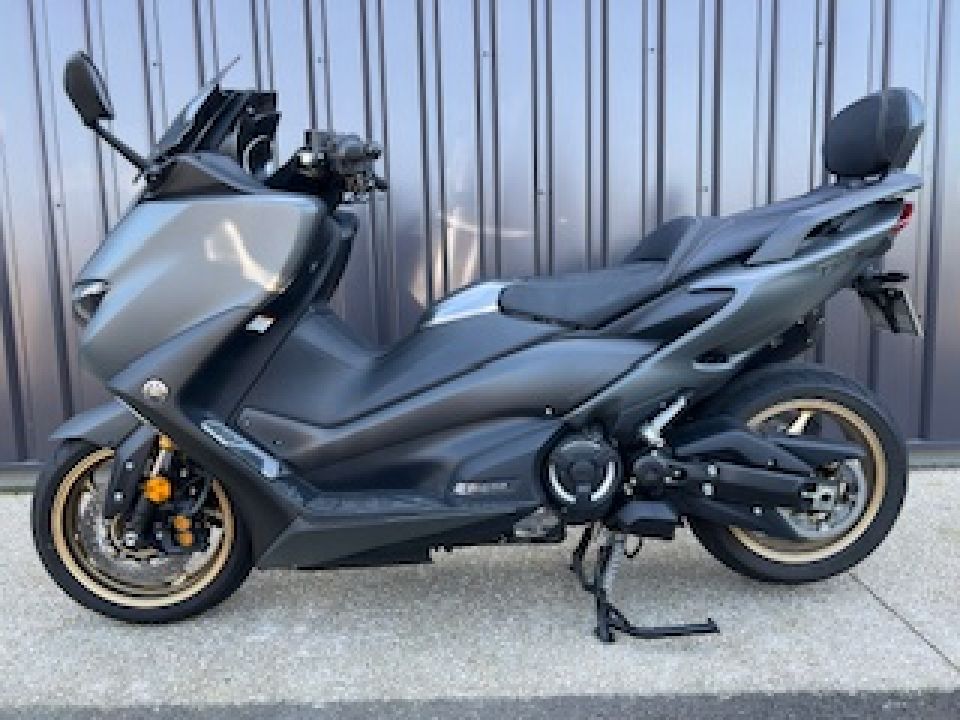 YAMAHA XP T-MAX 560 TECH MAX KAMO 4