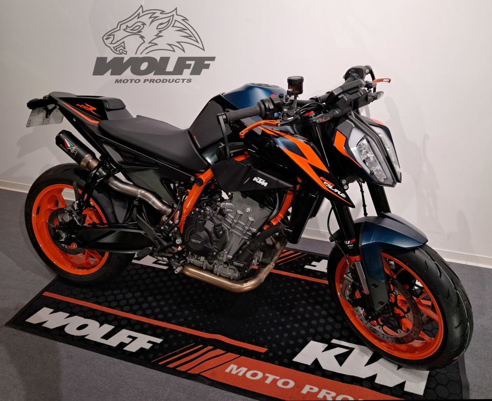 KTM 890 DUKE R 4