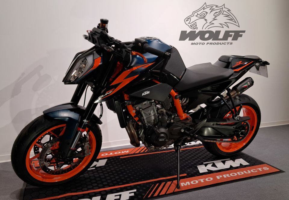 KTM 890 DUKE R 4