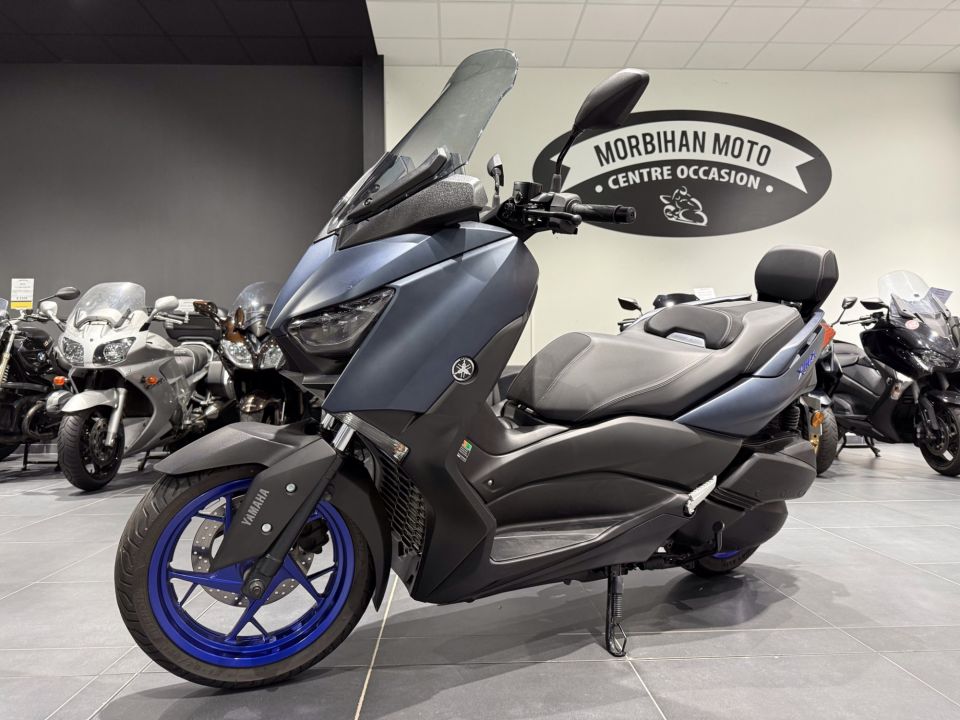 YAMAHA XMAX 300 4