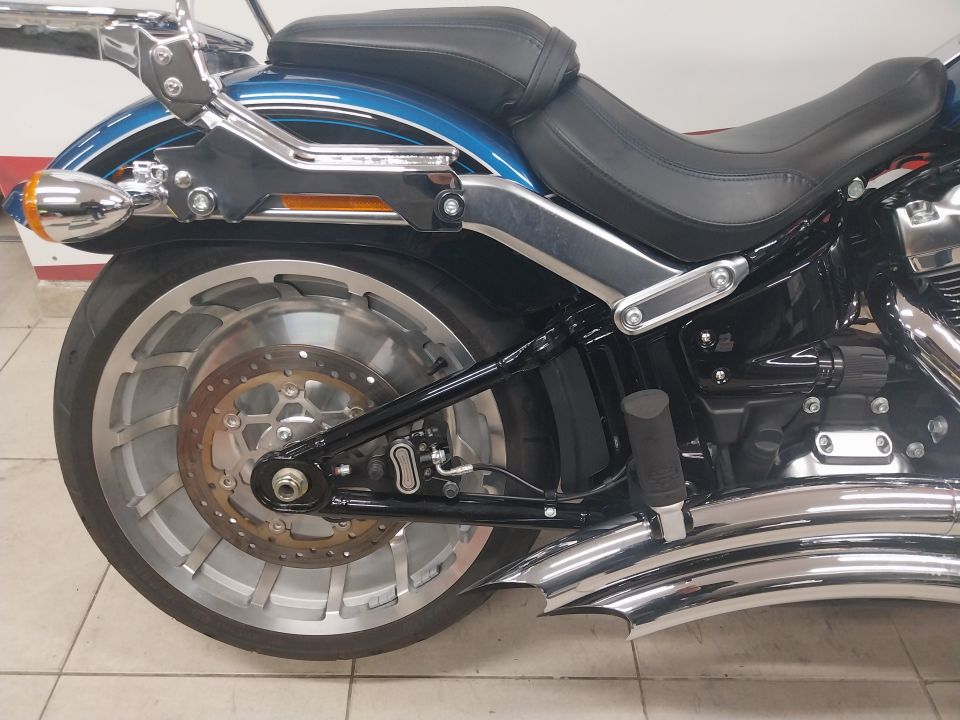 HARLEY-DAVIDSON FAT BOY   114 4