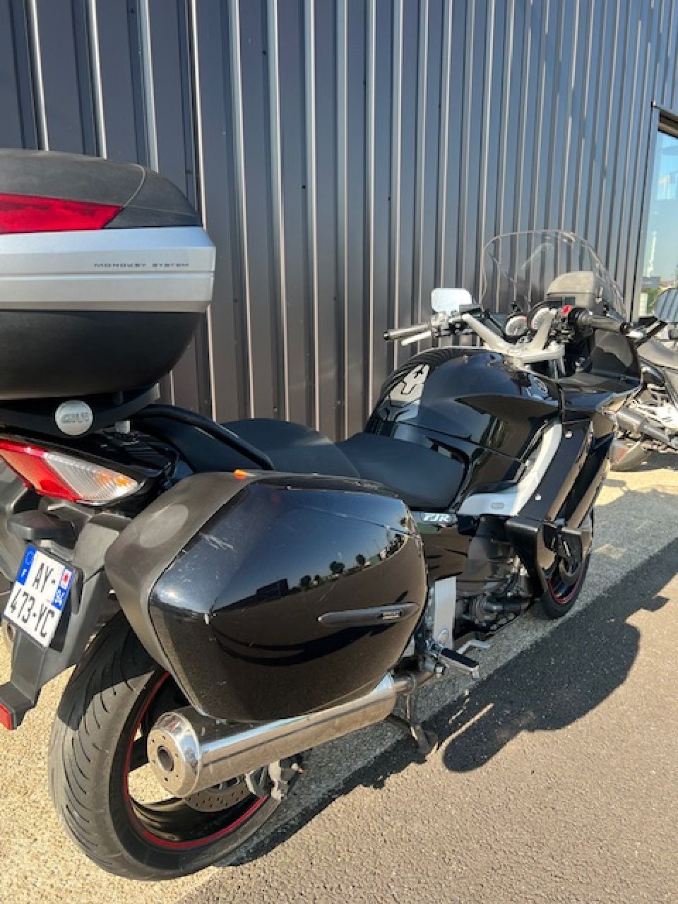 YAMAHA FJR 1300 ABS 4